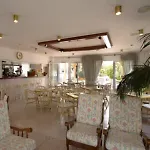 Ninays Hotel 2*