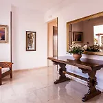 Ninays Hotel 2*