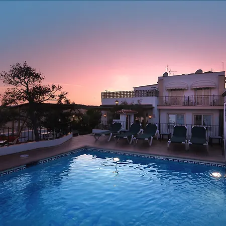 ニネイス リョレート・デ・マル