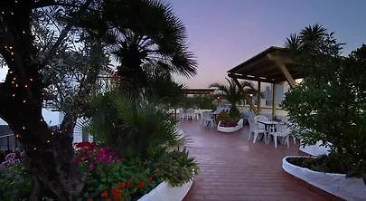 Ninays 2* يوريت دي مار