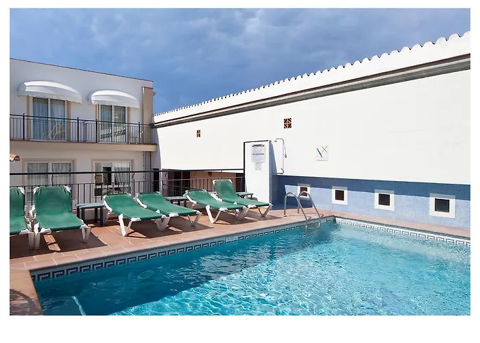 Отель Ninays Льорет-де-Мар